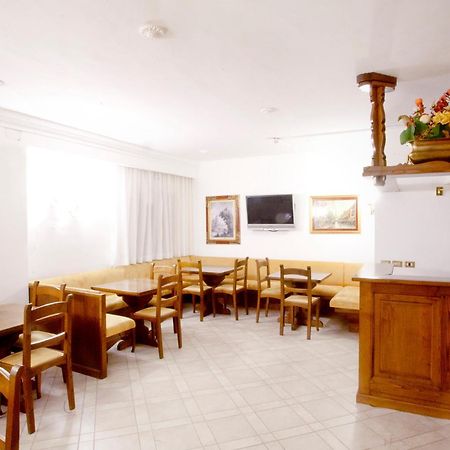 Hotel Sporting Рокказаро Экстерьер фото