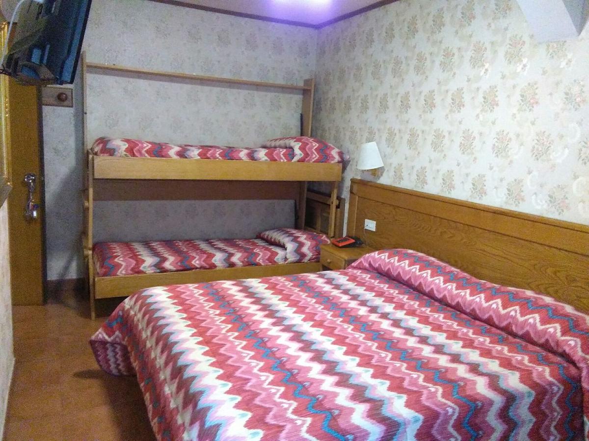 Hotel Sporting Рокказаро Экстерьер фото
